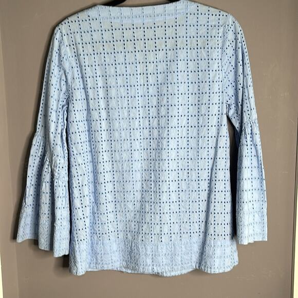 Neiman Marcus Light Blue Eyelet Tunic Top With Bell Sleeves Size 6 - Picture 6 of 9